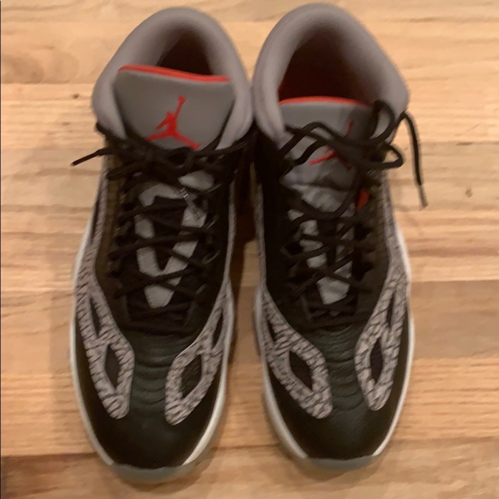 Air Jordan Retro Low IE